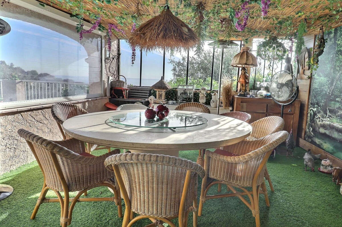 Maison à LES ISSAMBRES