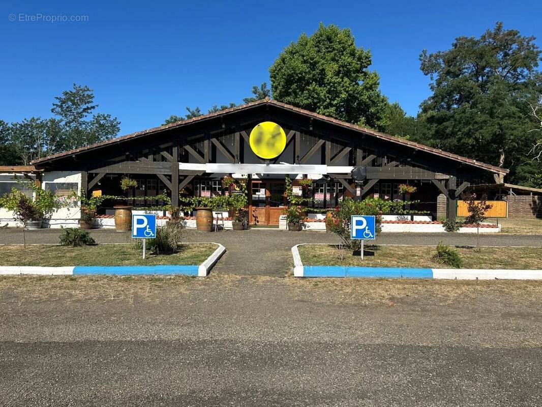 Commerce à MONT-DE-MARSAN