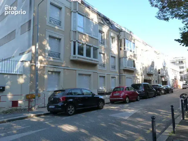 BORDEAUX - T3 lumineux de 76,36 m² avec parking, cave et DPE B - photo 10