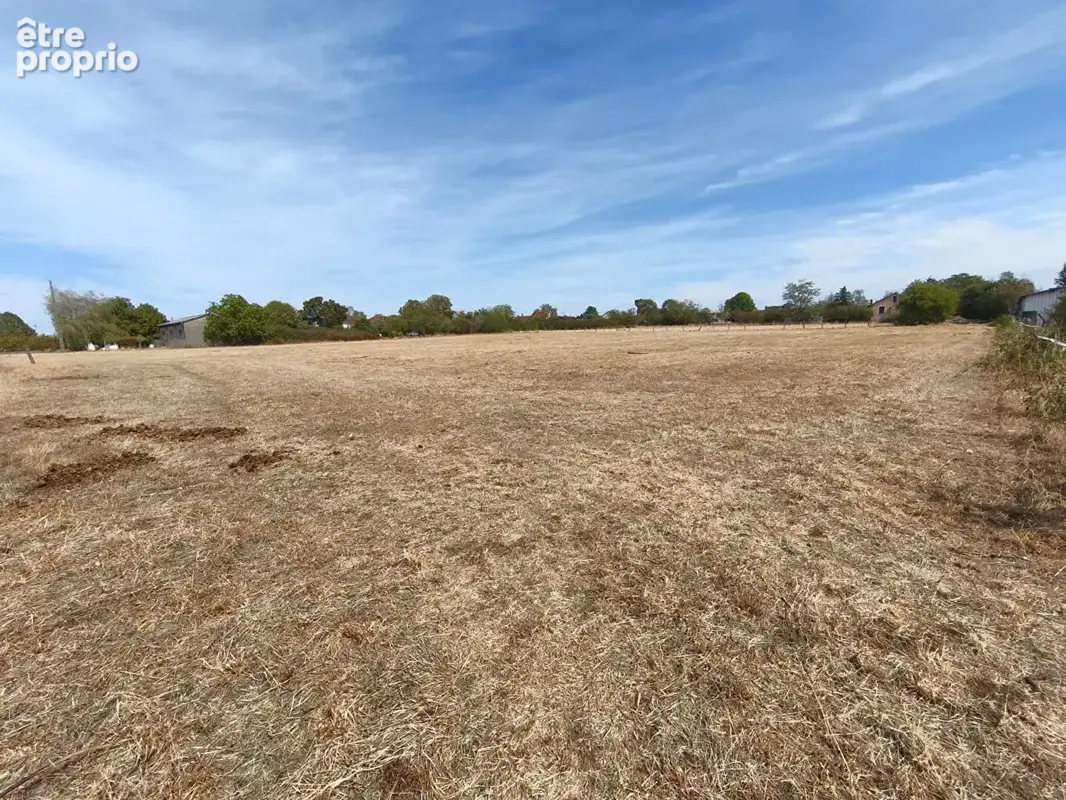 A SAINT-PIERRE-LE-MOUTIER (58240) Fermette avec 2 hectares - photo 10