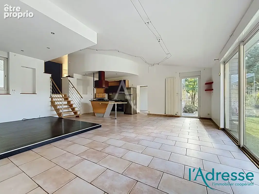 Maison Mayenne 5 pièce(s) 150 m2 - photo 2