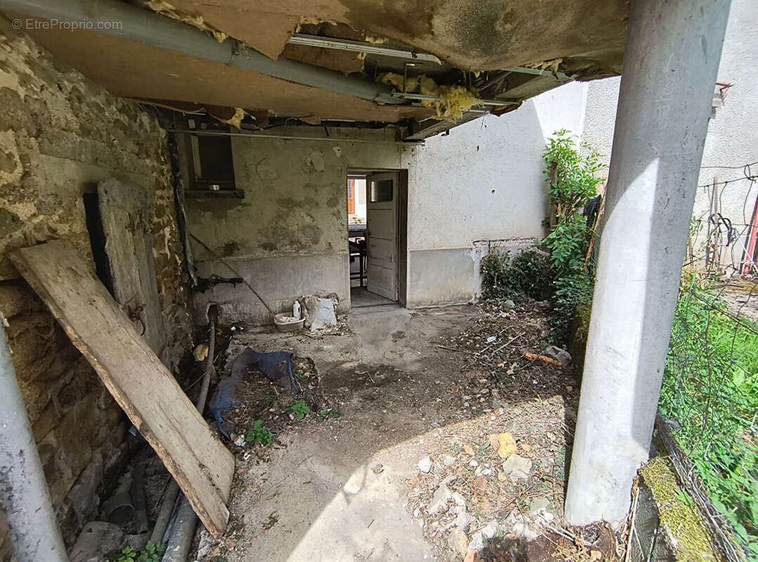 Maison à BERSAC-SUR-RIVALIER