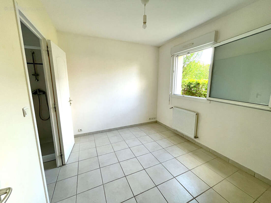 A vendre - maison soliers - photo 8