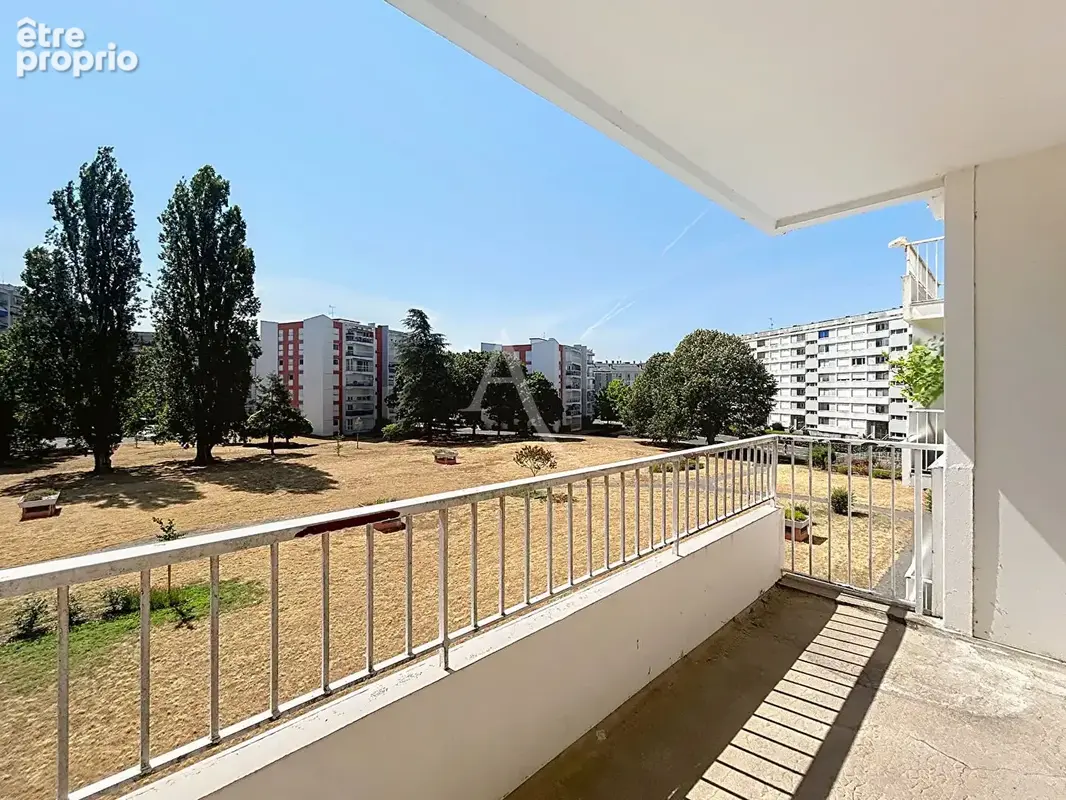 Appartement T3 de 70 m² évolutif en T4 , balcon et ascenseur , Fort potentiel , Angers - photo 6