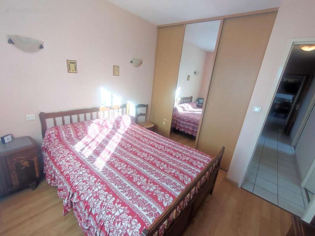 Maison 136 m² à Saint-Front-La-Riviere  - photo 7