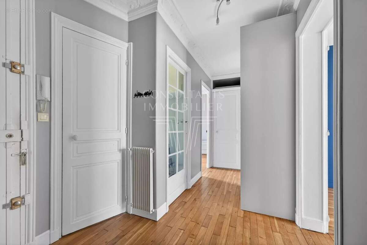 Appartement à LEVALLOIS-PERRET