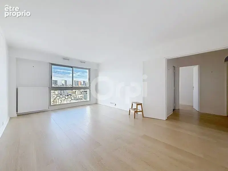 PARIS 15e – 2 pièces 53 m² 11ème étage Vue Très dégagée Tour Eiffel - photo 2