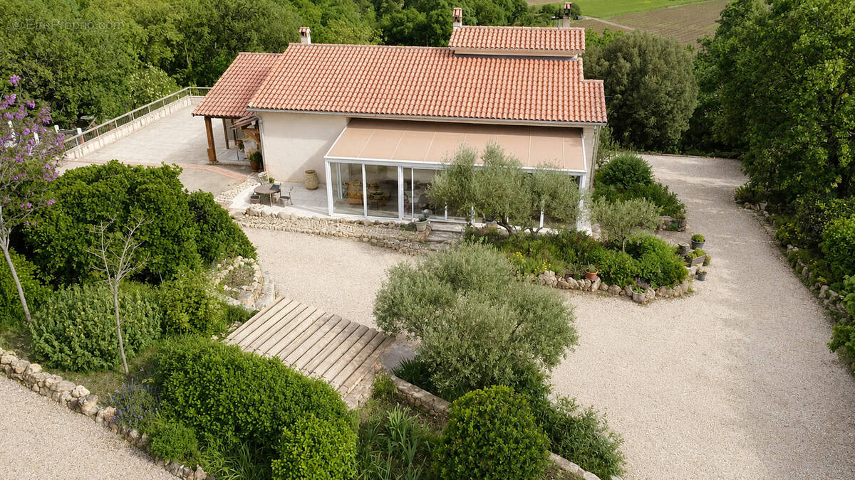 Maison à FLASSANS-SUR-ISSOLE