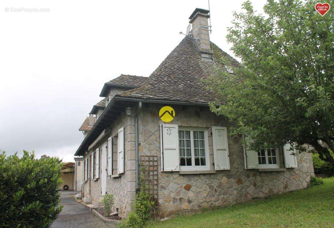 Maison à ARPAJON-SUR-CERE