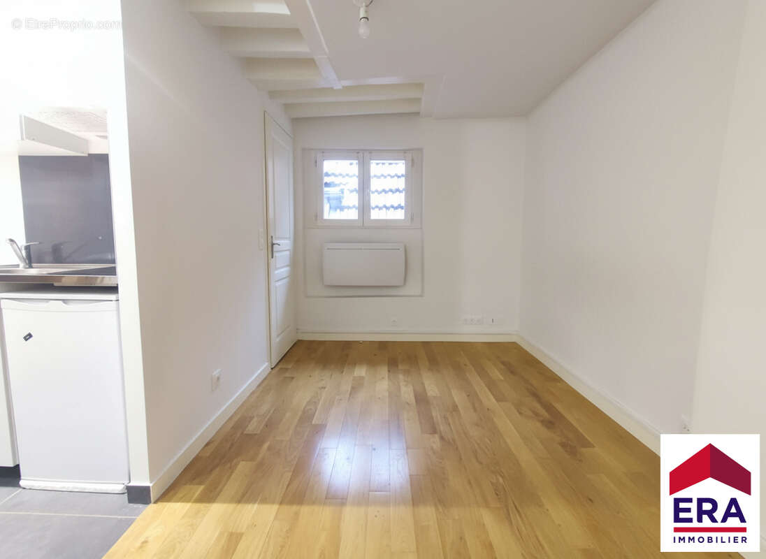 Appartement à PARIS-3E