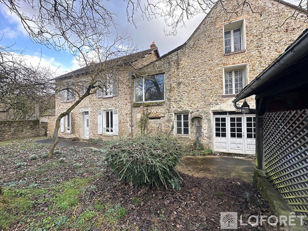 Maison à SAINT-REMY-LES-CHEVREUSE