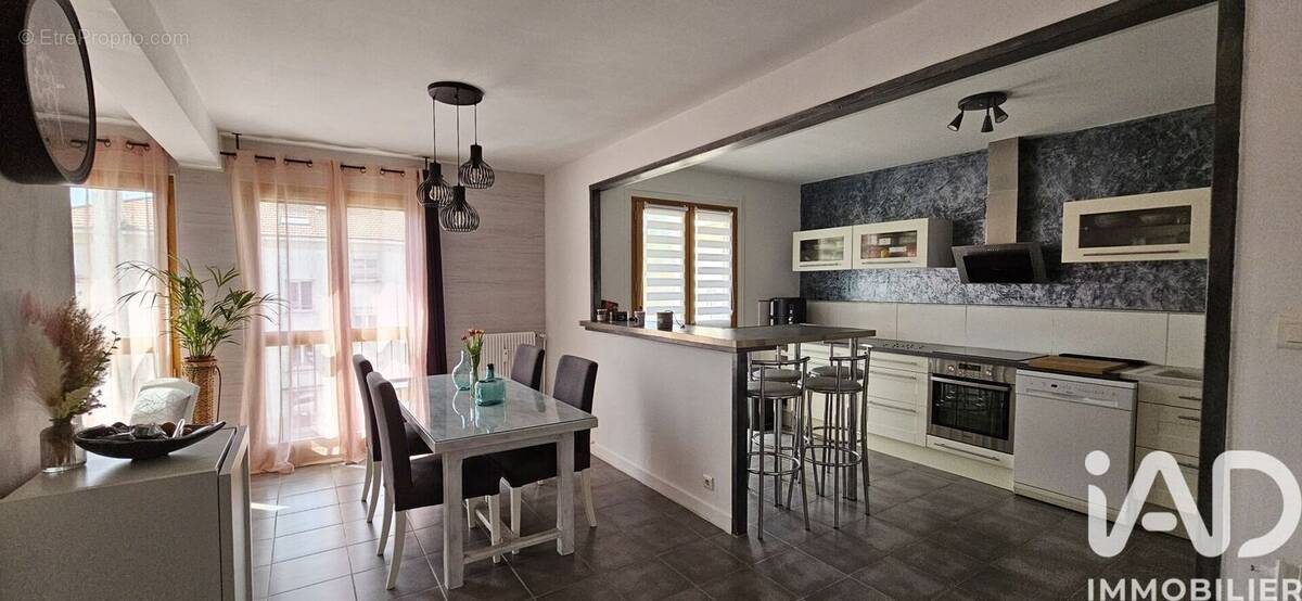 Photo 1 - Appartement à SAINT-GENEST-LERPT