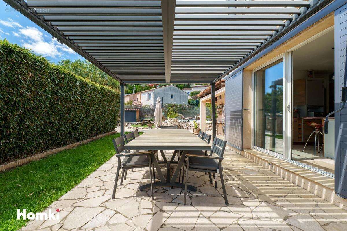 Maison à VILLENEUVE-LOUBET