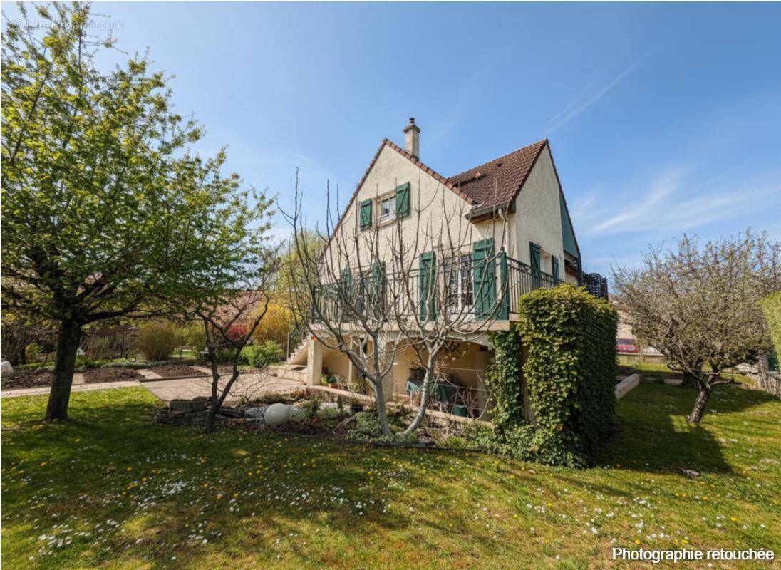 Maison à CHEVIGNY-SAINT-SAUVEUR