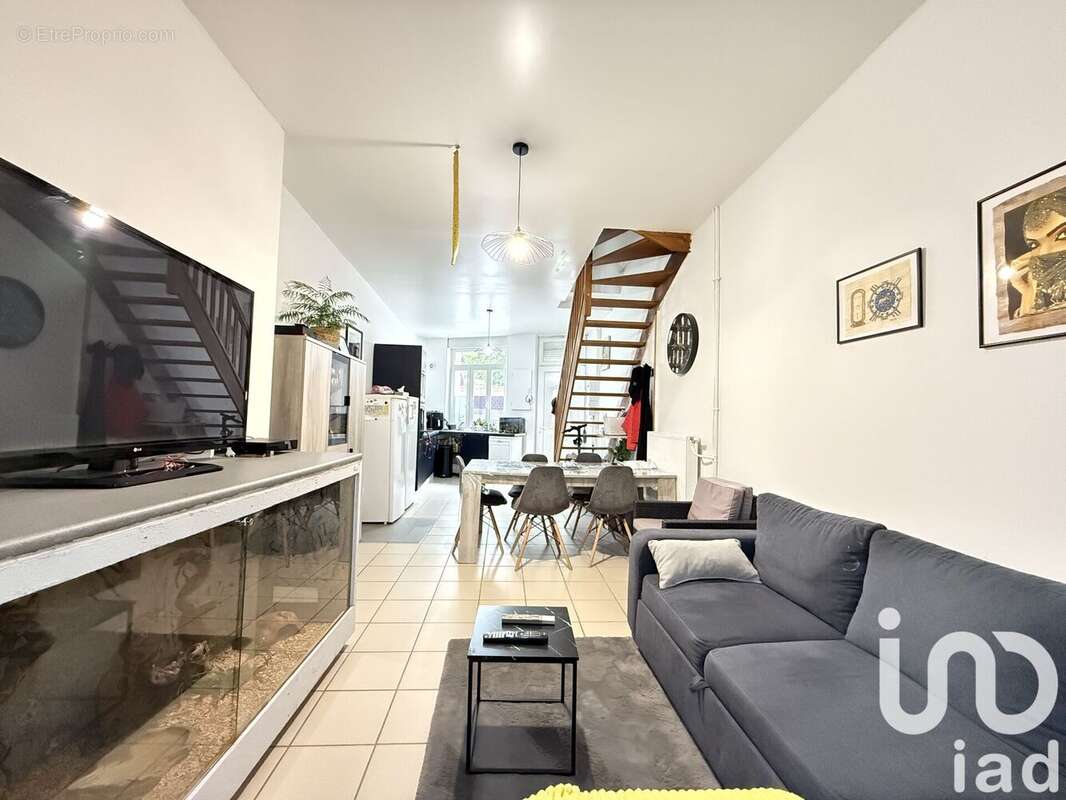 Photo 2 - Maison à ANICHE