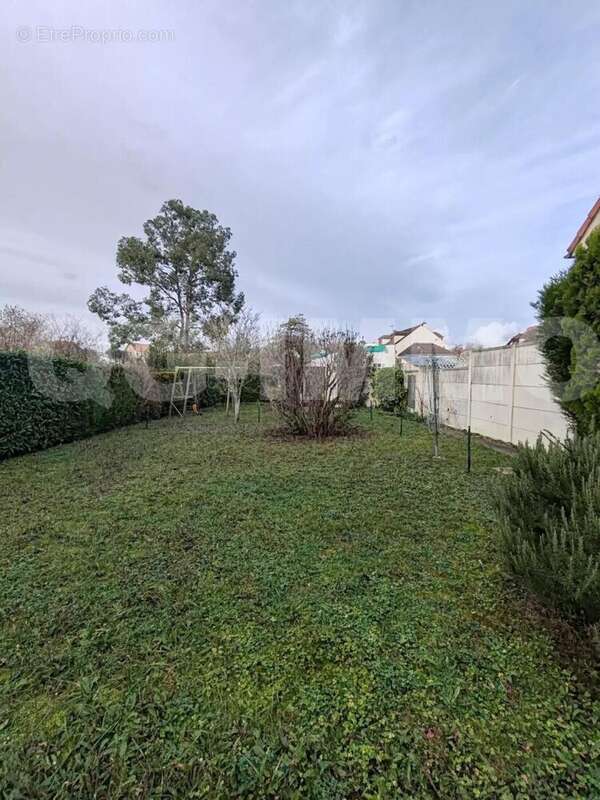 02cdd83b-3772-4ff2-80c3-d54a958aff2f (1) - Maison à ORLY