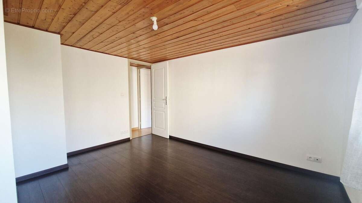 Maison 42 m² à Verines  - photo 5
