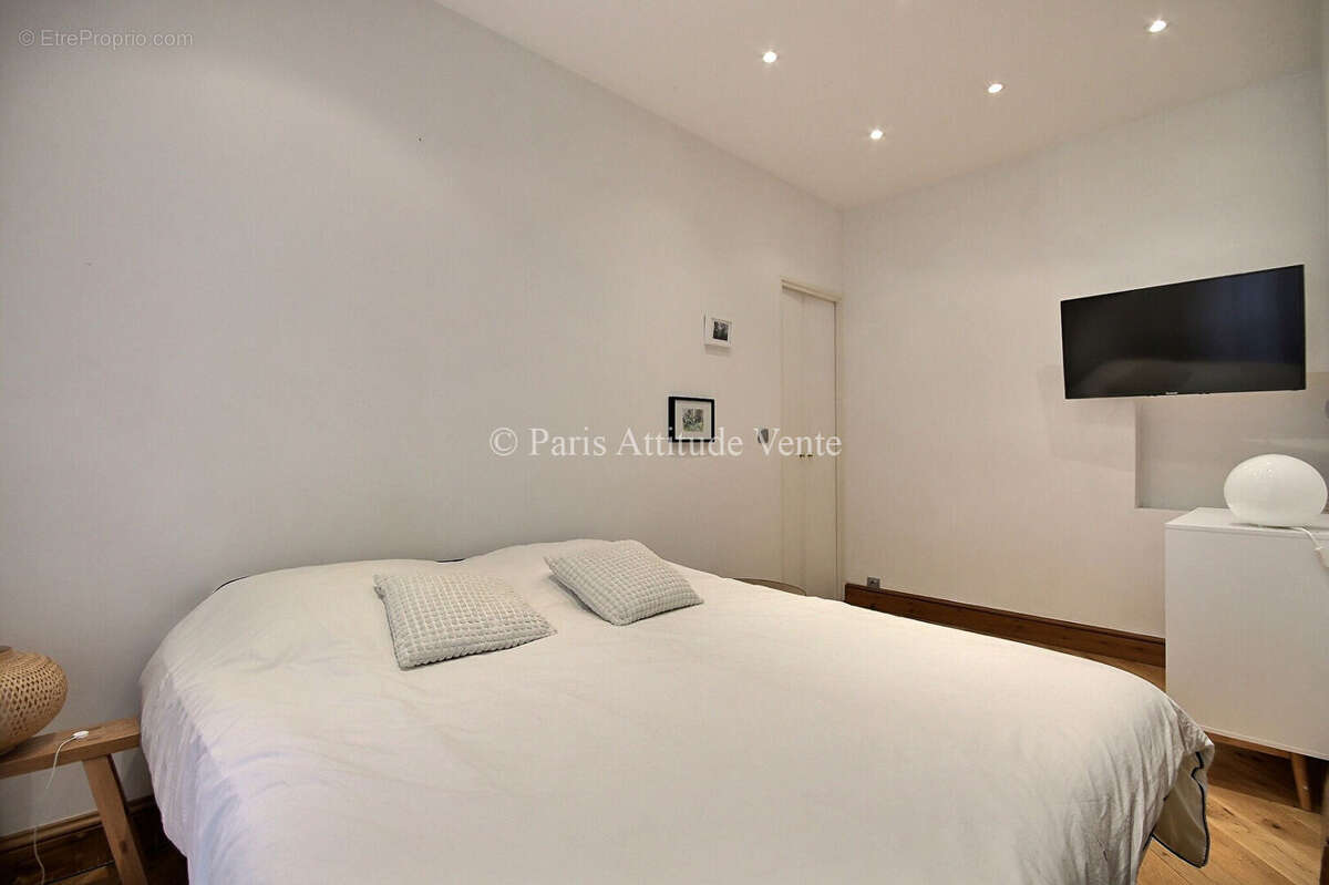 Appartement à PARIS-7E