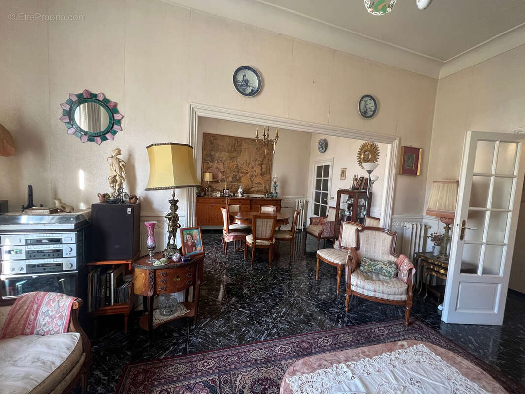 Appartement à MENTON