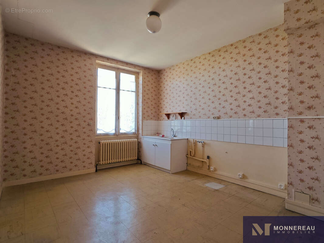 Immeuble centre segonzac - photo 16