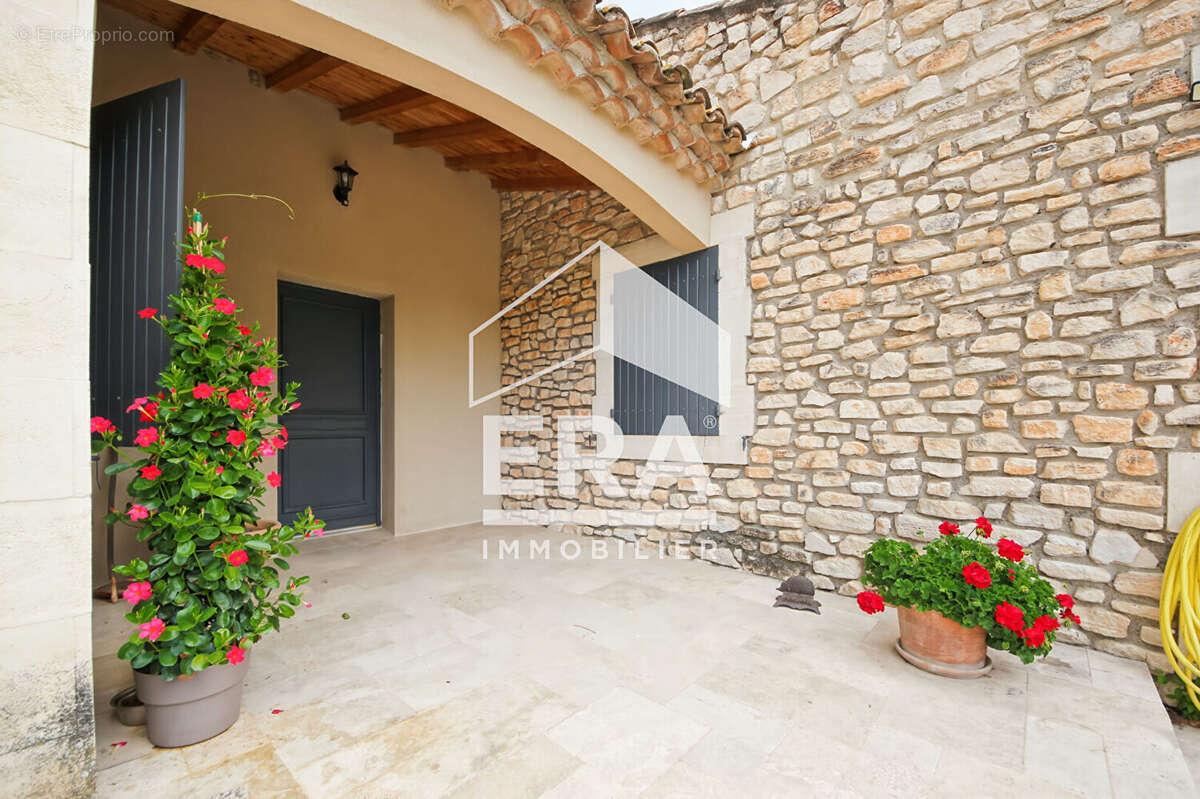 Maison 250m² à eyragues - photo 4
