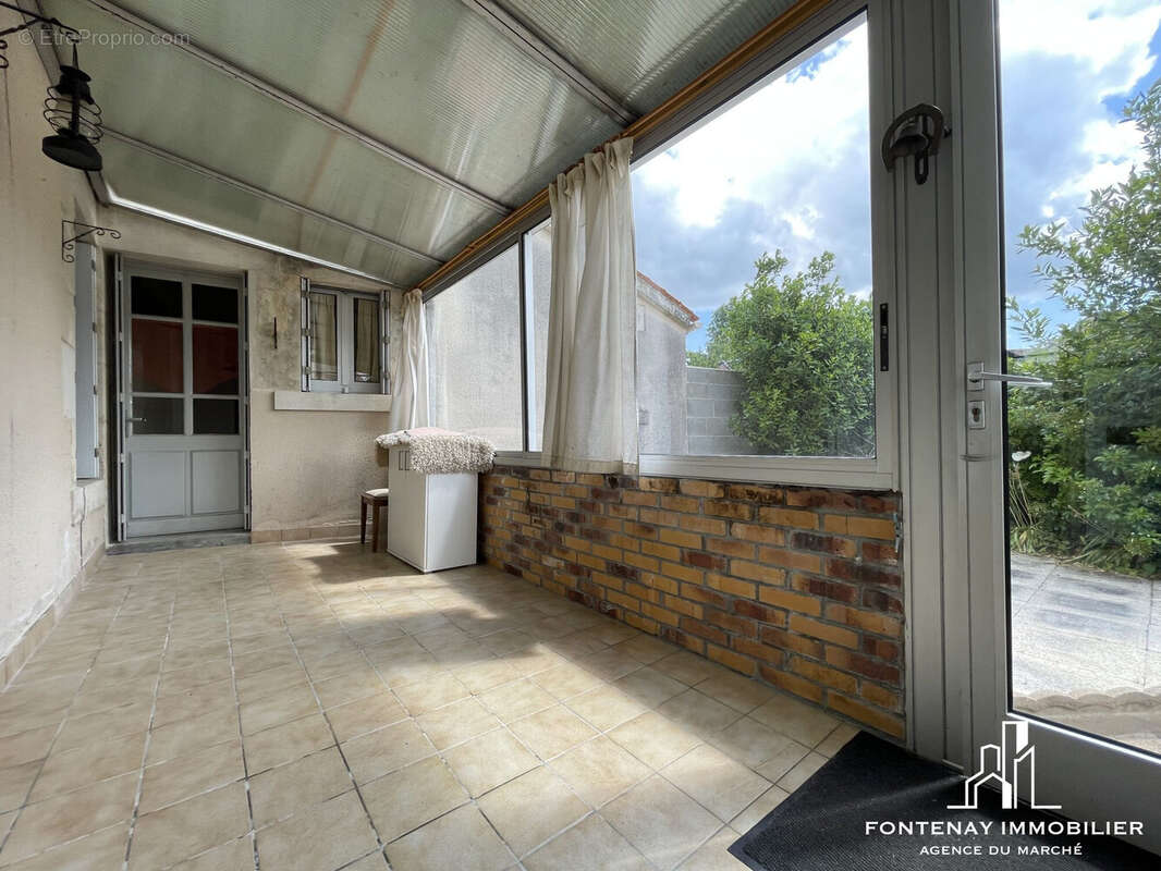 Maison 75 m² à Fontenay-Le-Comte  - photo 8