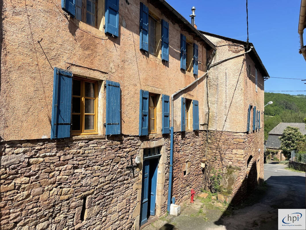 Maison à SAINT-SERNIN-SUR-RANCE