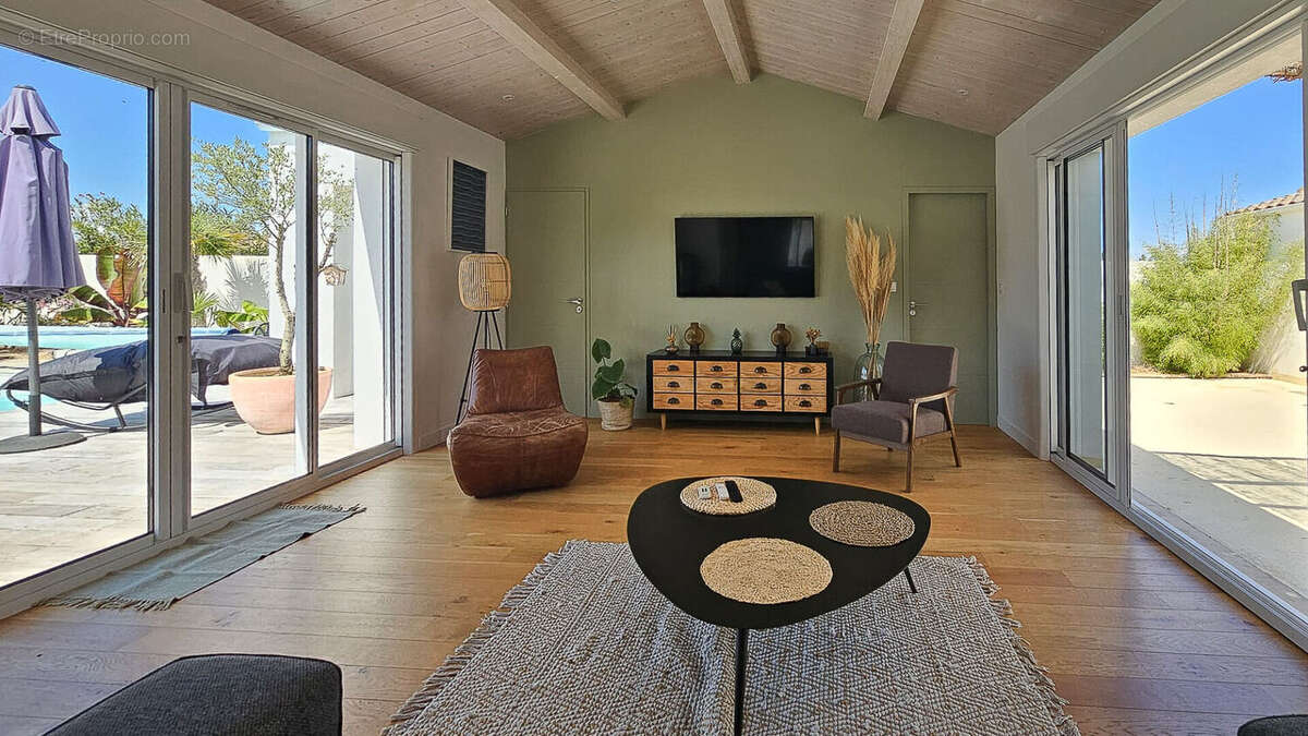 Maison à SAINTE-SOULLE