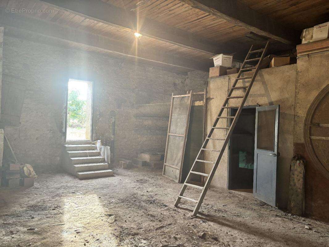 Maison à SAINT-GENIES-DE-FONTEDIT