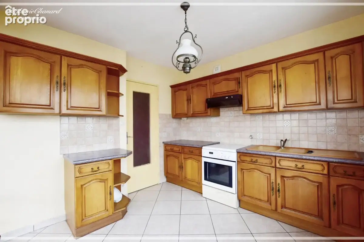 Appartement familial T5 de 95 m² avec loggia, balcon, garage et cave / LYON 8EME - photo 3