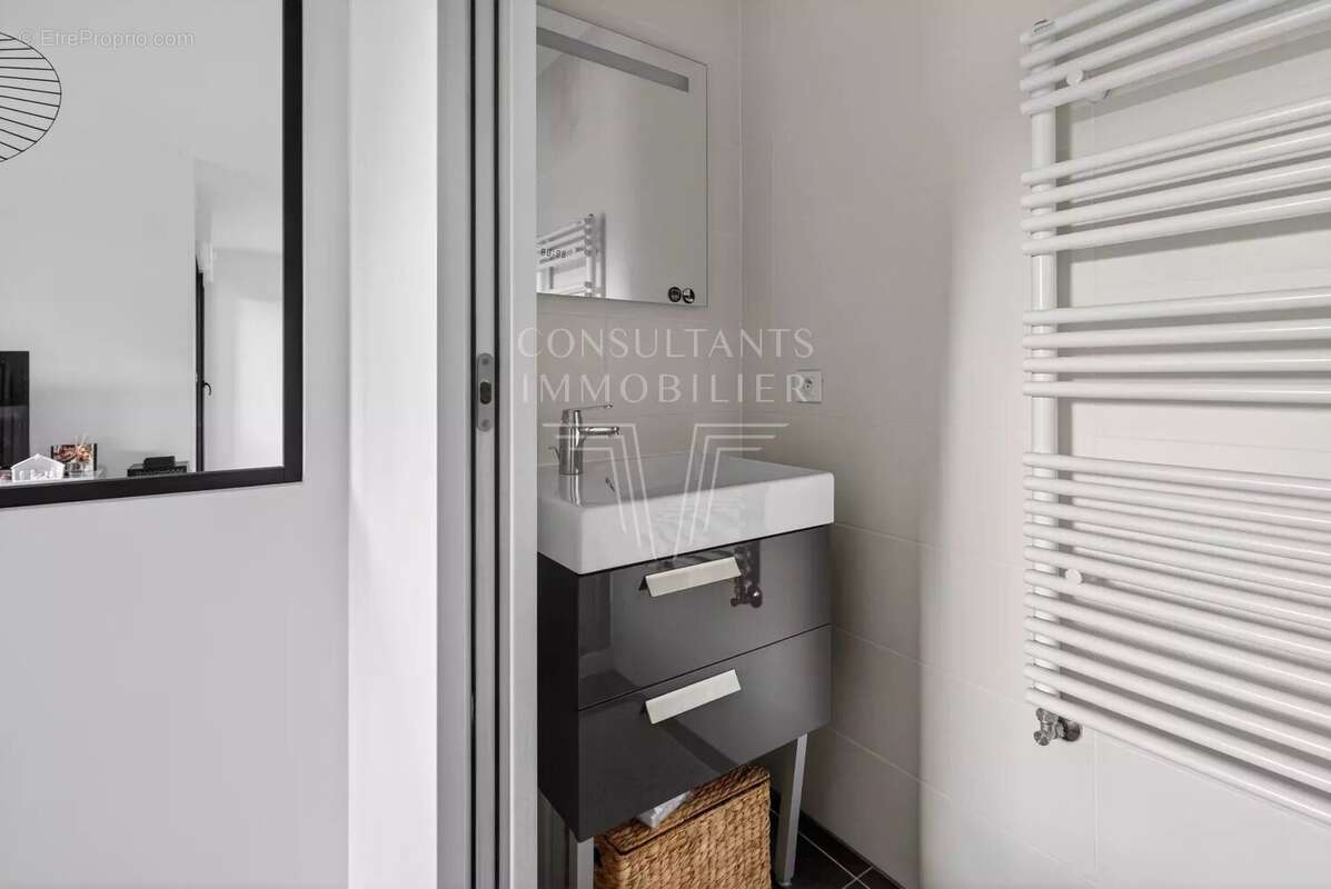Appartement à ISSY-LES-MOULINEAUX