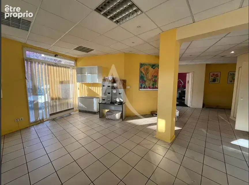 Local commercial Chalon Sur Saone 122.74 m2 - photo 2