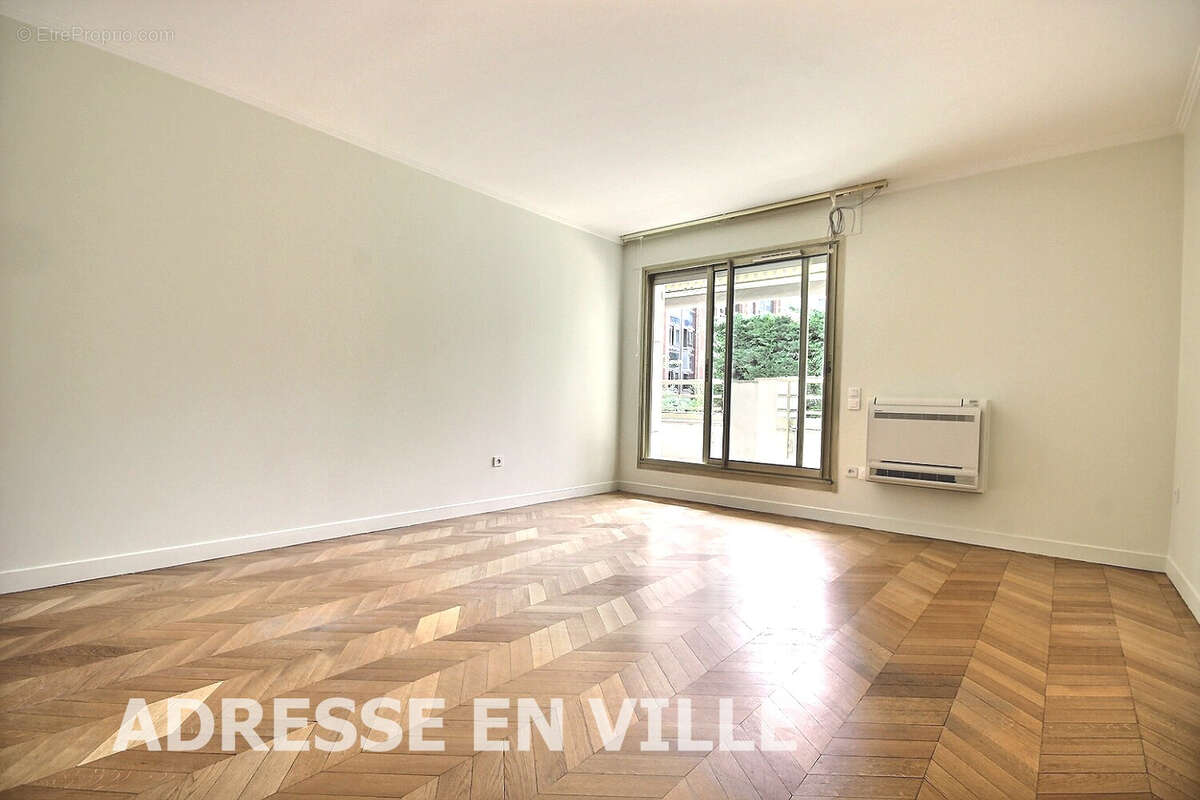 Appartement à LEVALLOIS-PERRET