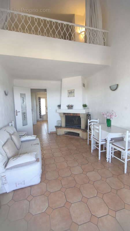 Appartement à FREJUS