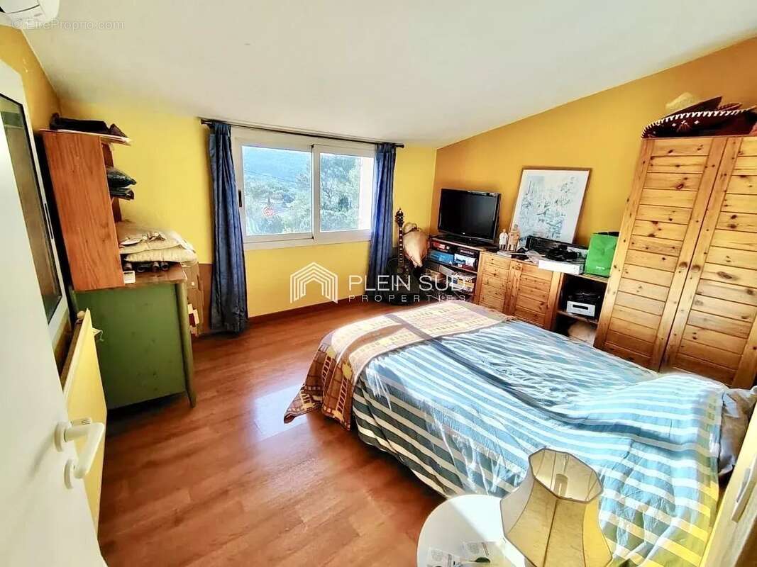 Maison à ROQUEFORT-LES-PINS