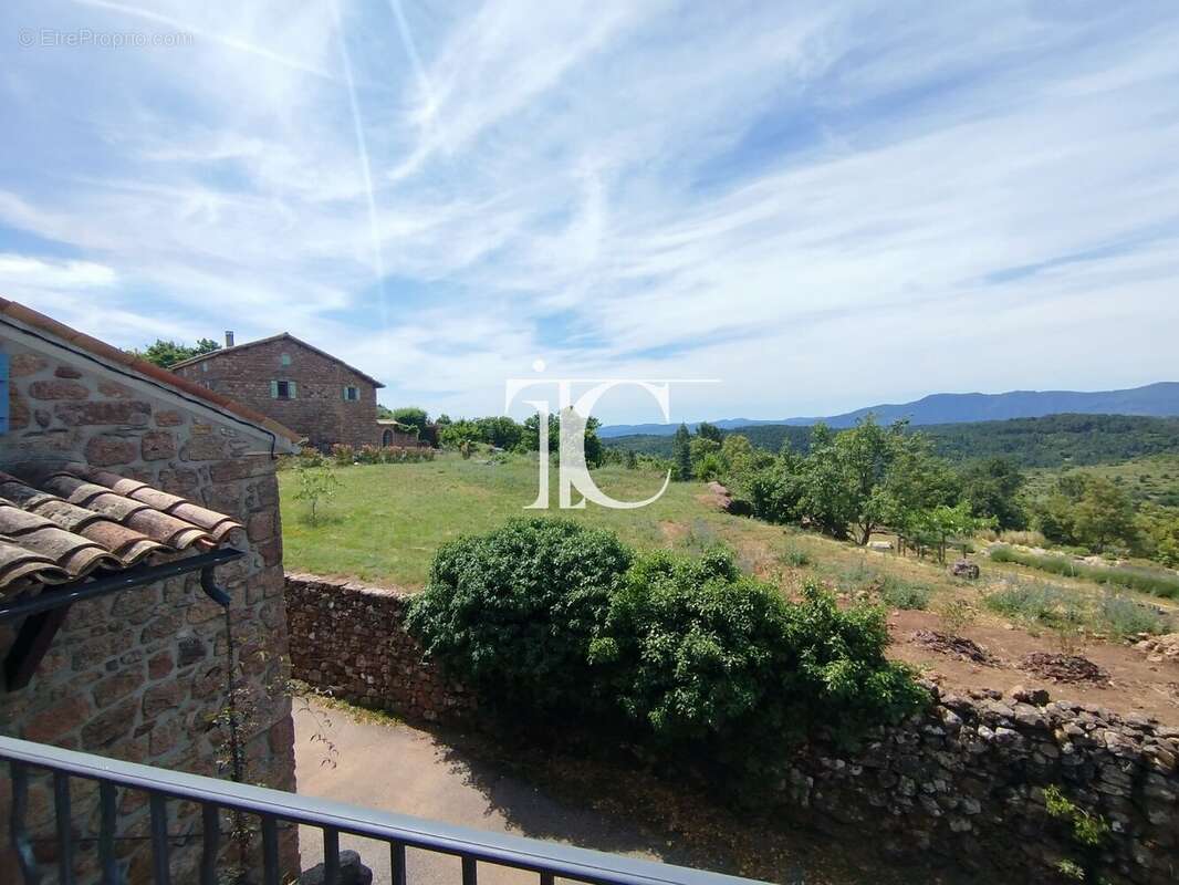 Exclusivité  authentique maison de hameau en pierre avec deux jardins attenants * car port * 10 minuters des commodites * - photo 24