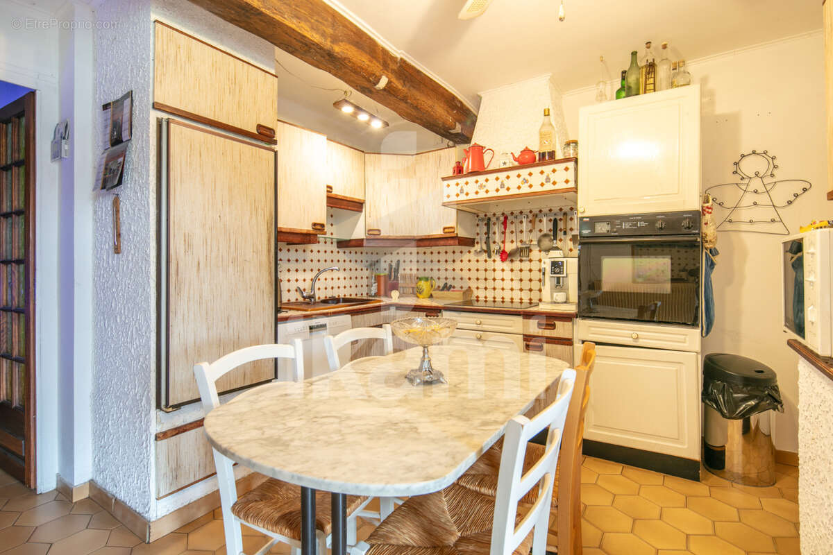 Maison à CHATEAUNEUF-DE-GALAURE