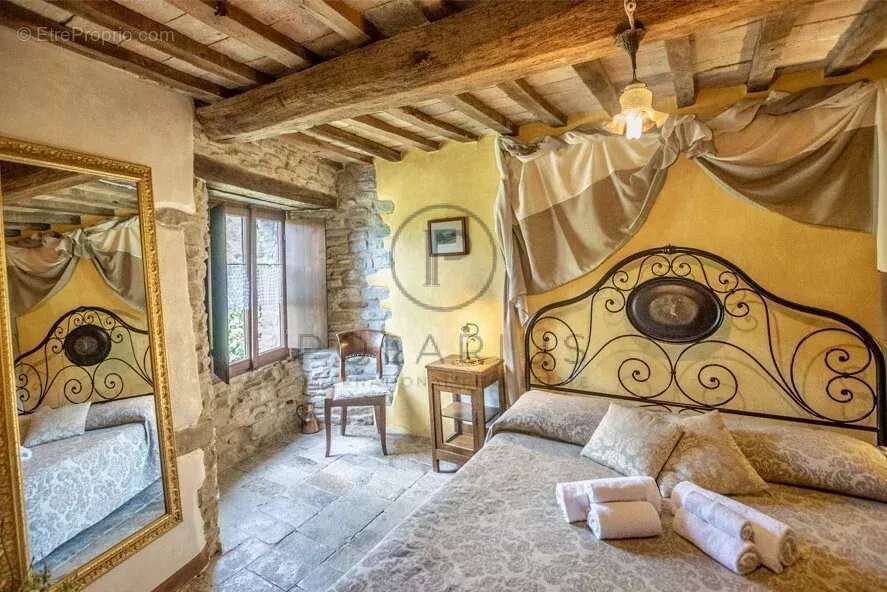 Château-hameau du XIIe siècle - photo 37