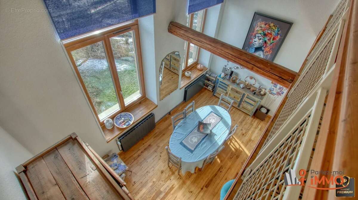 Appartement à SAINT-JEAN-BONNEFONDS