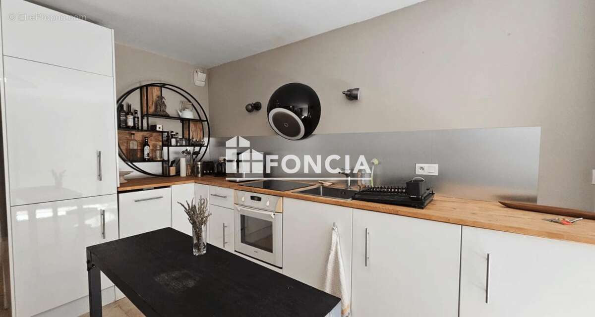 Appartement à LE THOLONET