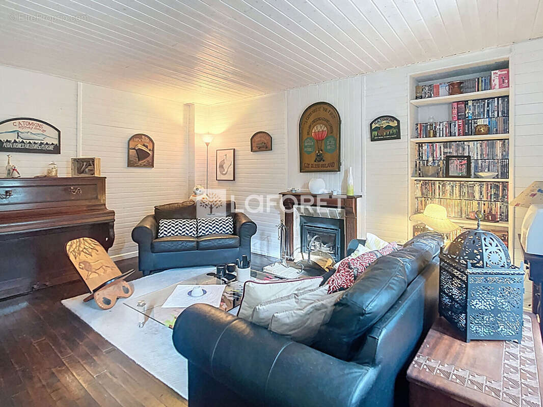 Maison à SAINT-DENIS-DES-MURS