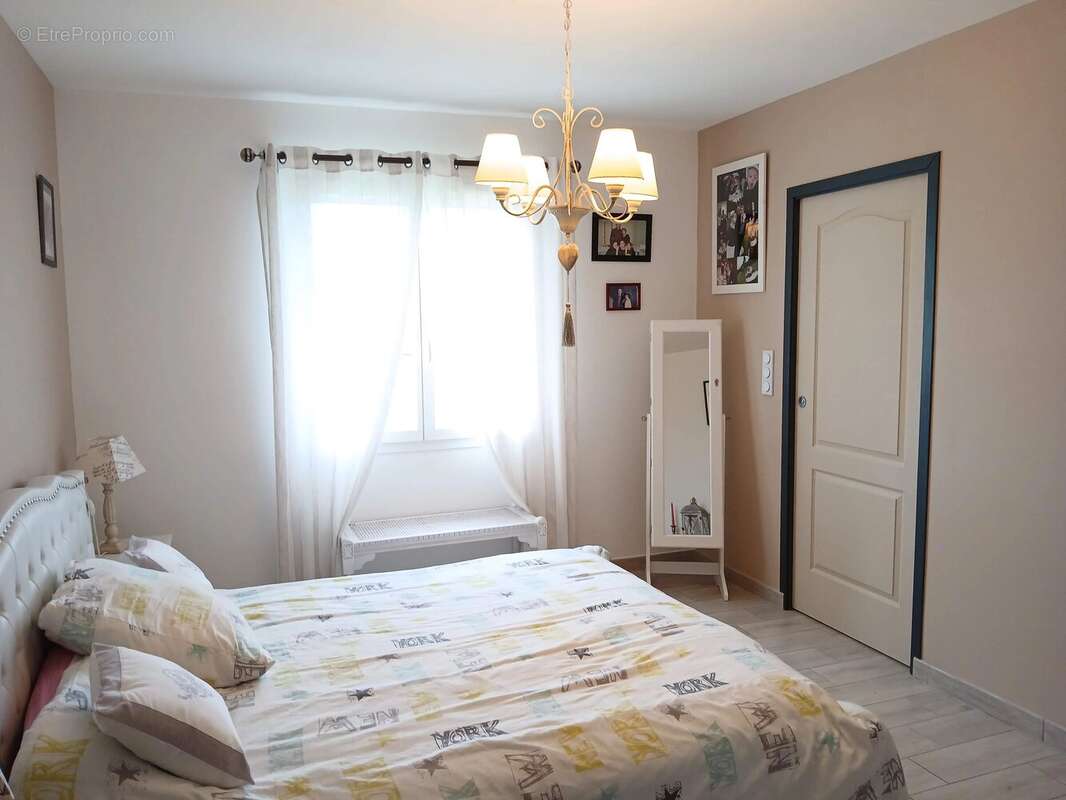 Maison à SAINT-PAUL-LIZONNE