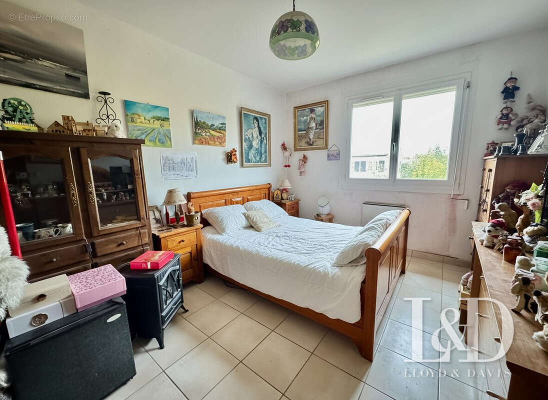 chambre 2 étage - Maison à ROMANS-SUR-ISERE