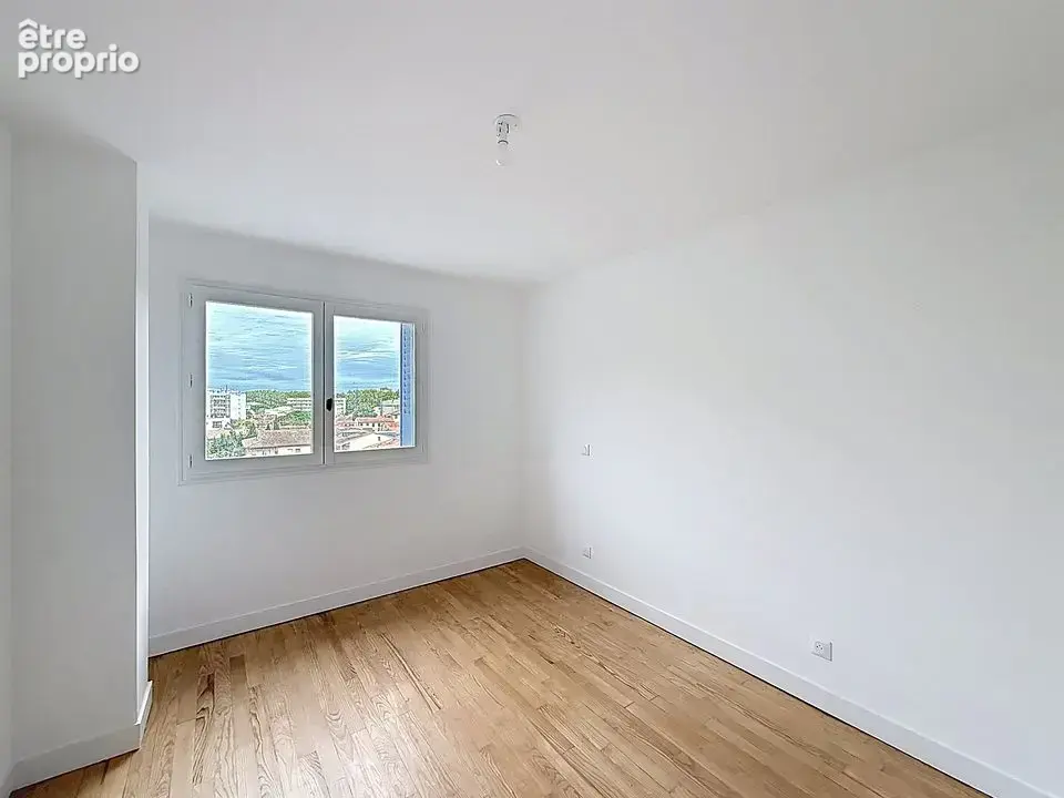 T3 avec balcon - 60m² - Proche métro St-Cyprien / Patte d'Oie - photo 6