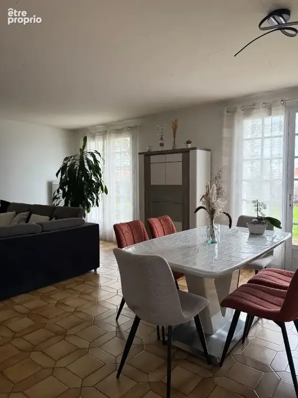 Maison Montaigu Vendee 4 pièce(s) 92.07 m2 - photo 2