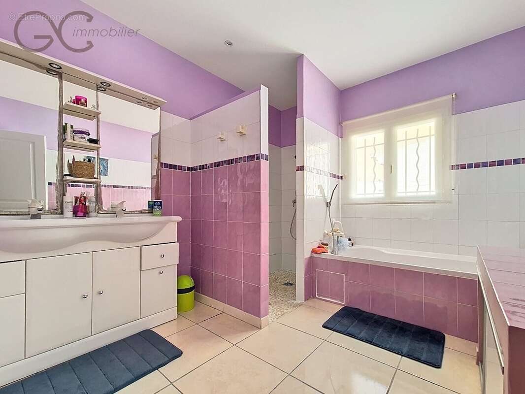 Maison à VILLENEUVE-LES-BEZIERS