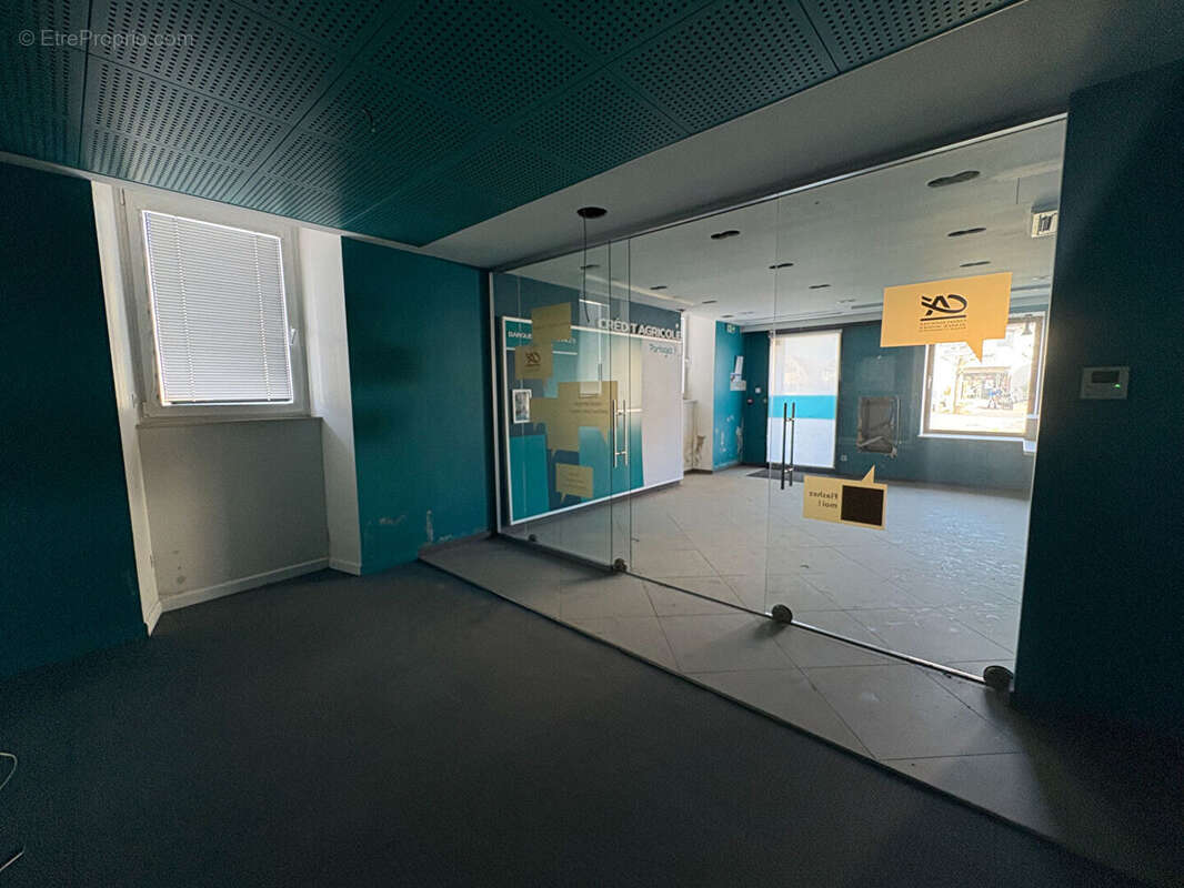 Commerce à DIEMERINGEN