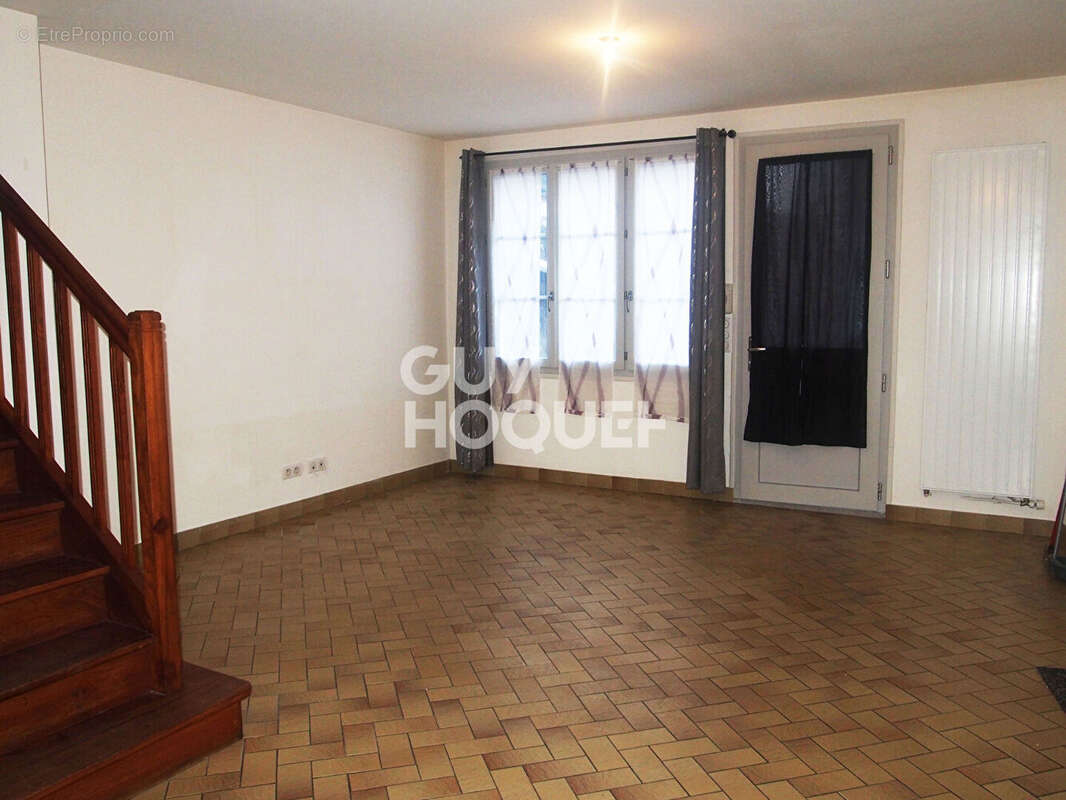 Appartement à LUYNES