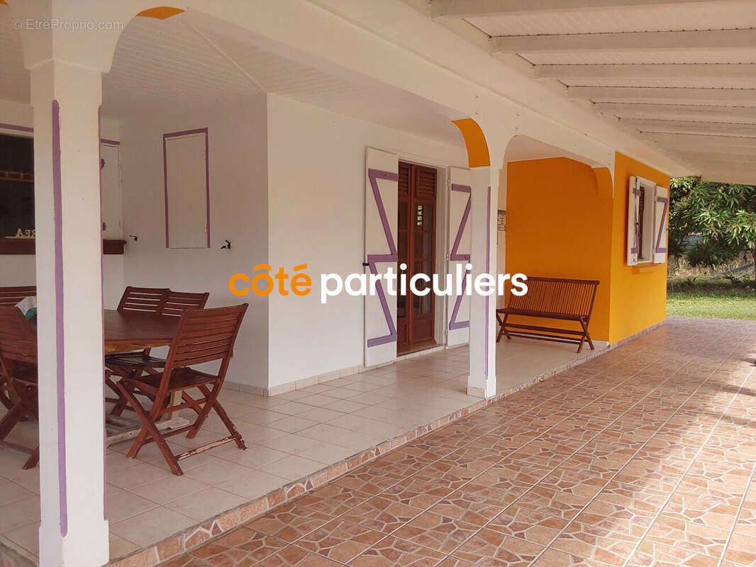 Terrain à CAPESTERRE-DE-MARIE-GALANTE