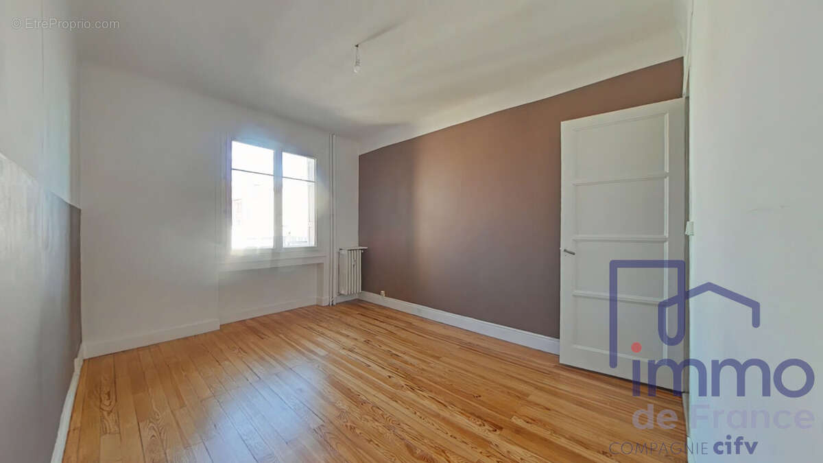 Appartement à SAINT-ETIENNE